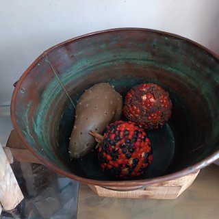 Vaso antico in rame con 2 manici