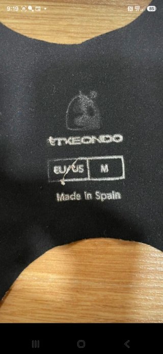 Pantaloncini Etxeondo Neri con Dettagli Rossi