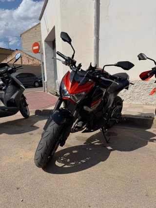 Kawasaki Z800e Negra y Naranja