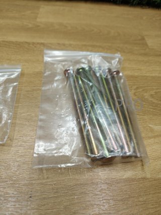 Set di bulloni