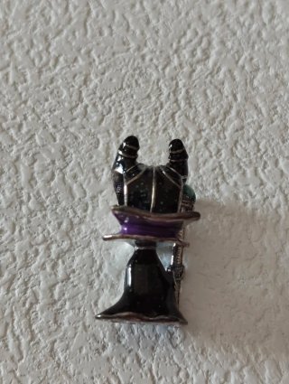 Charm Malefica Strega con Bacchetta