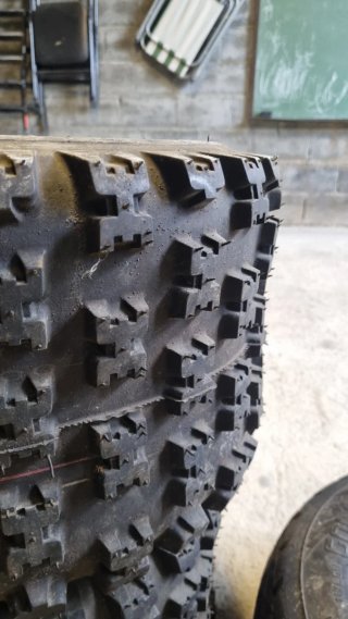 2 Neumáticos MAXXIS RAZR