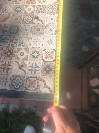 Mesa de centro con mosaico de cerámica