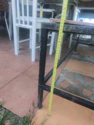 Mesa de centro con mosaico de cerámica