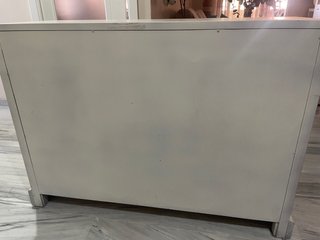 Aparador blanco puertas correderas