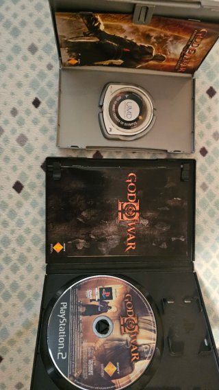 Figura di Kratos God of War + Giochi PS2 e PSP