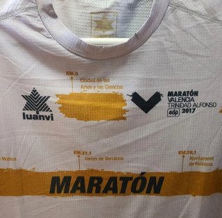 Camiseta Maratón Valencia Trinidad Alfonso 2017