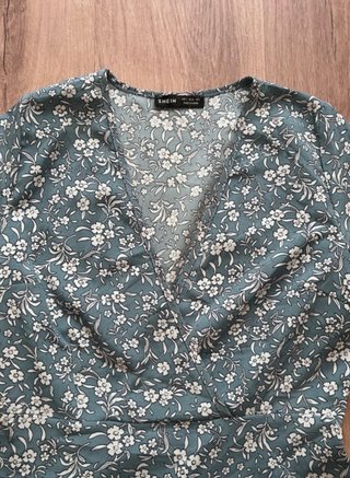 Vestido de verano floral azul