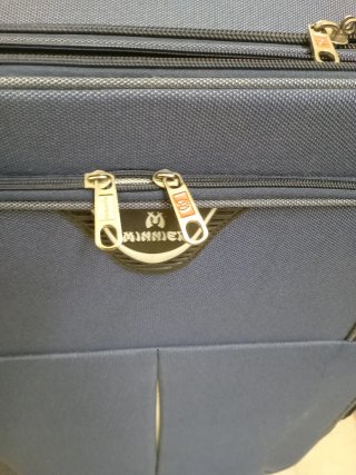 Maletón de viaje con ruedad