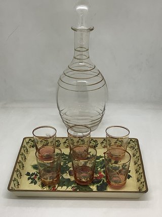 Servizio da liquore vintage con vassoio