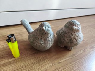 Pájaros de barro artesanal