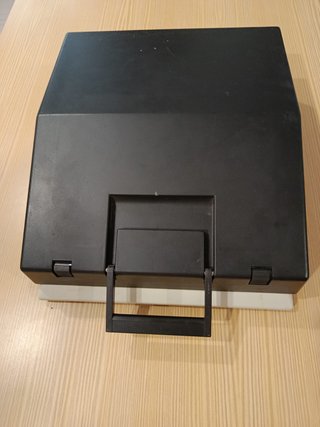 Máquina de escribir Olivetti Lettera 12