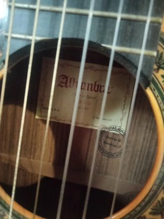 Guitarra Alhambra  5P A con funda