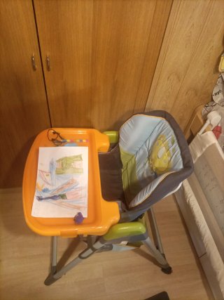 Trona de bebé con asiento acolchado