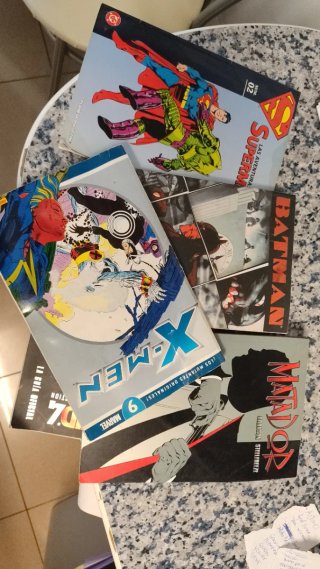 4 Comic:Xmen, Superman, Batman, Matador