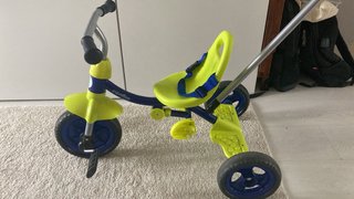 Triciclo Juguettos con manubrio