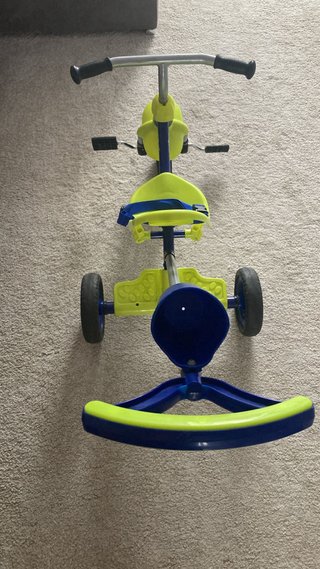 Triciclo Juguettos con manubrio