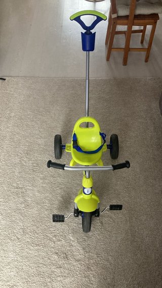Triciclo Juguettos con manubrio