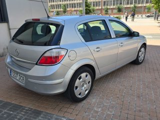Opel Astra automático