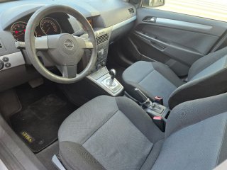 Opel Astra automático