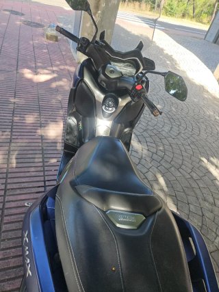 Yamaha XMAX 3700€