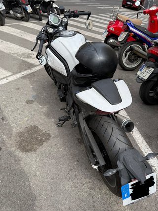 CFMoto 700 CLX Sport Negra y Blanca