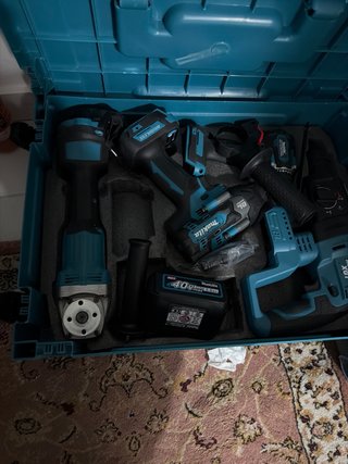 Kit Utensili Makita 40V
