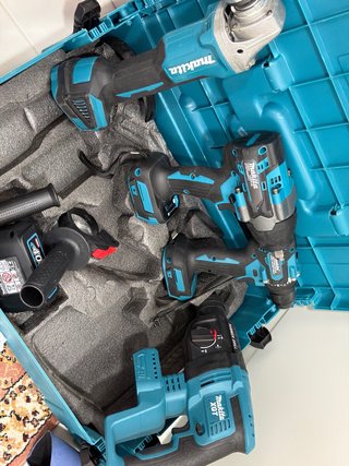 Kit Utensili Makita 40V