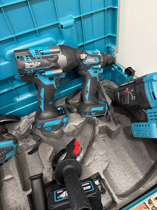 Kit Utensili Makita 40V