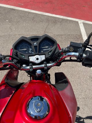 Honda CB 125 F Roja