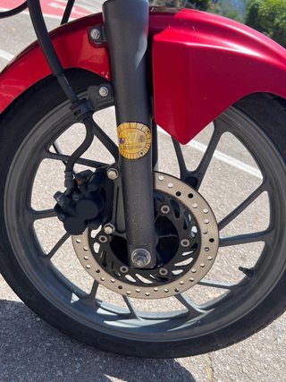 Honda CB 125 F Roja