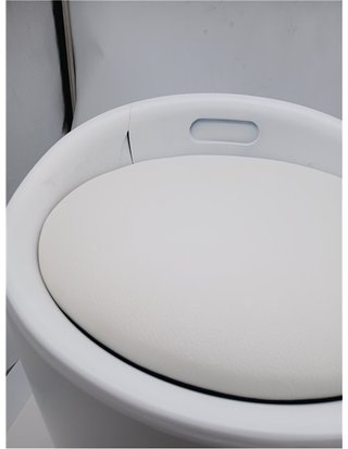 WENKO Taburete Candy bianco opaco - Sgabello da bagno - con sacchetto per bucato estraibile - Plastica (ABS) - 36 x 50,5 x 36 cm - Bianco