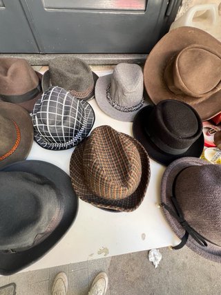 Lotto cappelli uomo/donna varie marche