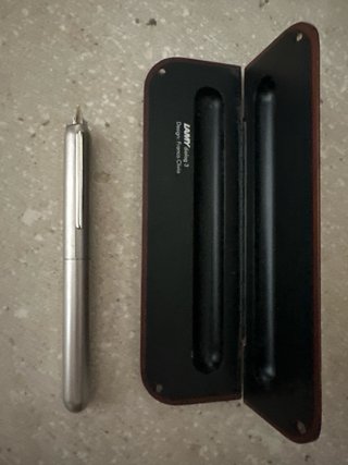 Pluma Lamy Dialog 3 diseño Franco Clivio