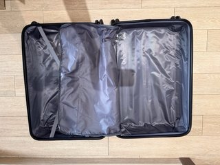 Maleta nueva con ruedas