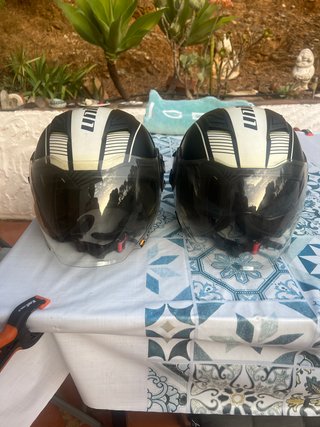 Pareja Cascos Jet Unik
