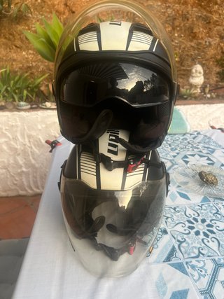 Pareja Cascos Jet Unik