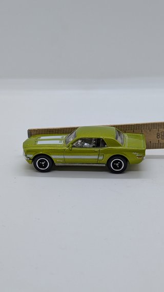 Matchbox Ford Mustang GT CS 1968 2010 MB812 lime