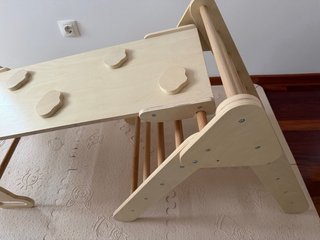 Estructura de escalada infantil de madera