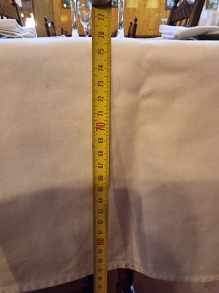 Mesa de comedor con 4 sillas de madera