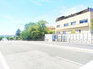 Local comercial en venta en Peñagrande en Madrid