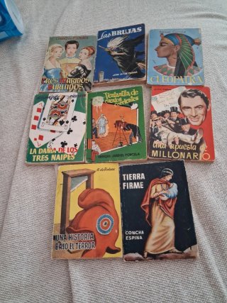 Collezione pulce. Pacco da 8 piccoli libri