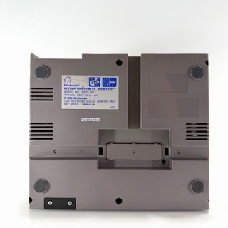 Nintendo Entertainment System con controller