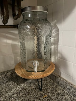 Garrafa cristal con soporte madera