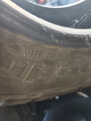 Pareja Mud Terrain BFGoodrich 255/75 R17