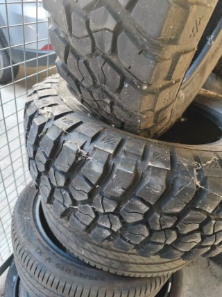 Pareja Mud Terrain BFGoodrich 255/75 R17