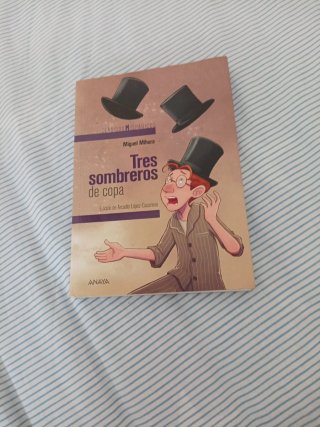 Tres sombreros de copa