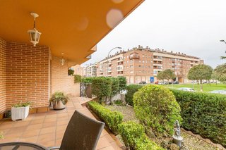 Casa adosada en venta en Barañain