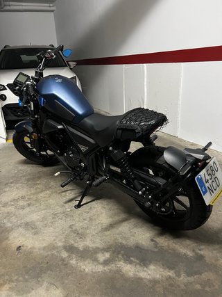 Zontes C125 - Moto Cruiser Negra/Azul