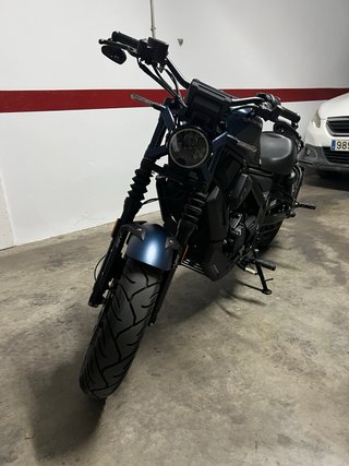 Zontes C125 - Moto Cruiser Negra/Azul